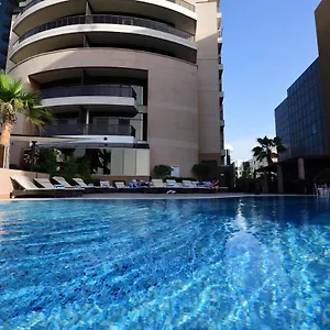 Szálloda Majestic Retreat Dubaj