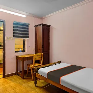 Collection O Mali Residency India