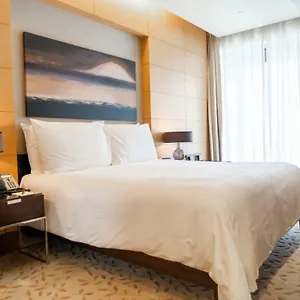 Deluxe - Address Mall - The United Arab Emirates